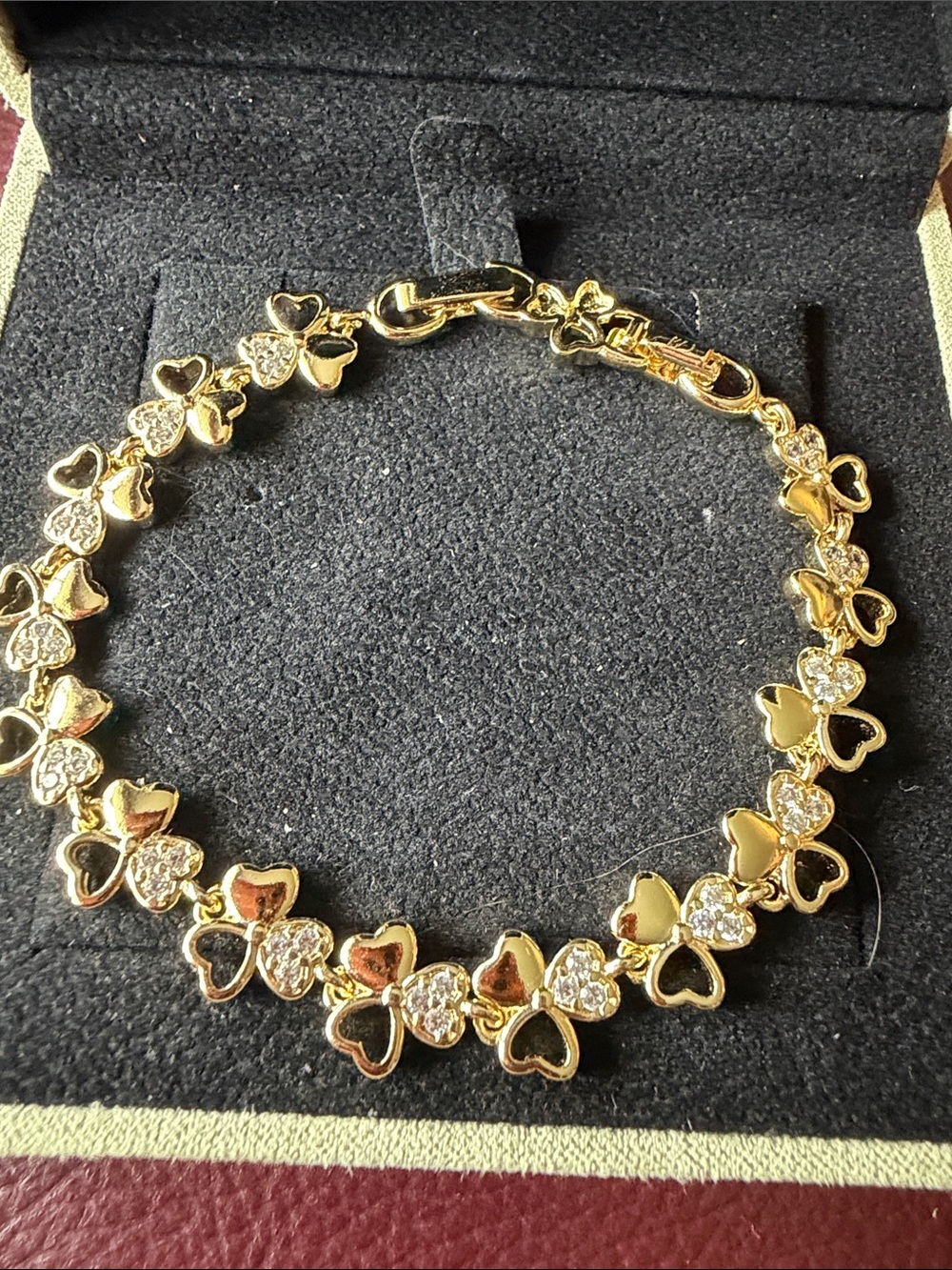 Gold Heart Link Bracelet with Pavé Accents - Women Jewelry 7.5 inch